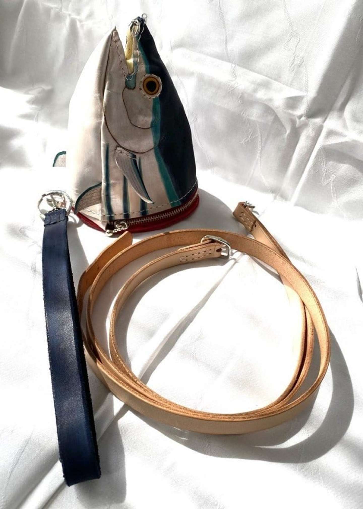 ふるさとチョイスより（製造：KRSカスタム・サドル）