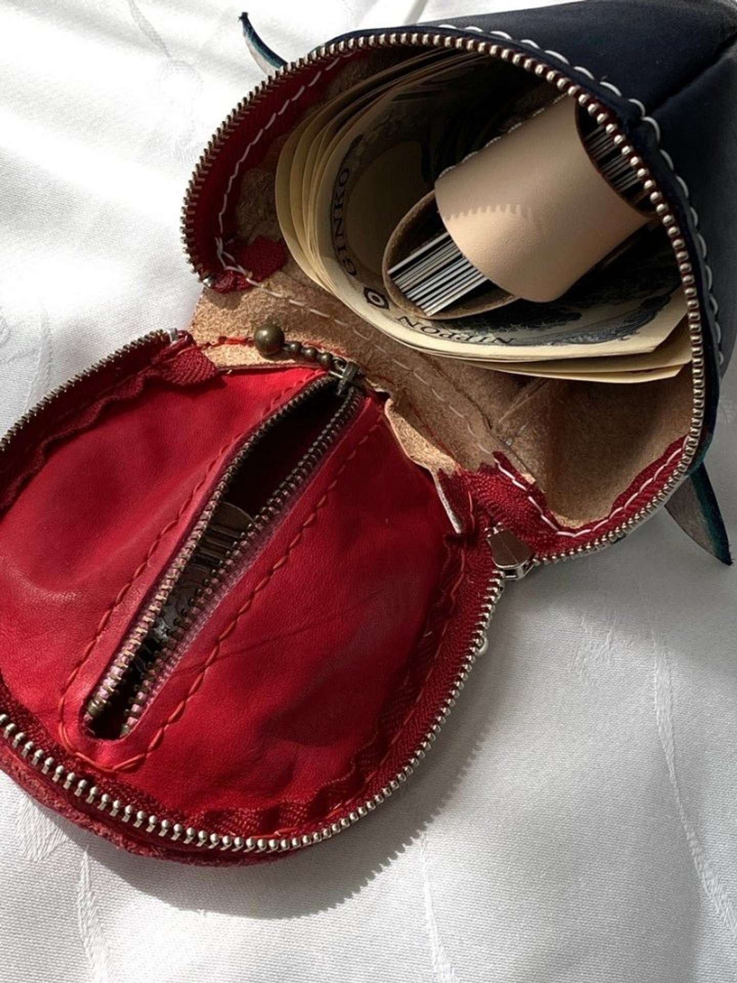 ふるさとチョイスより（製造：KRSカスタム・サドル）