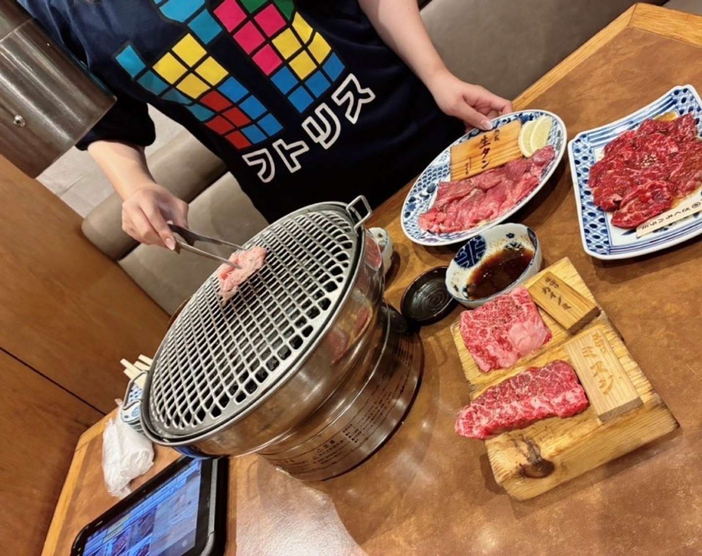 妻と焼肉へ（画像は＠NEWFROG_kakeruさん提供）
