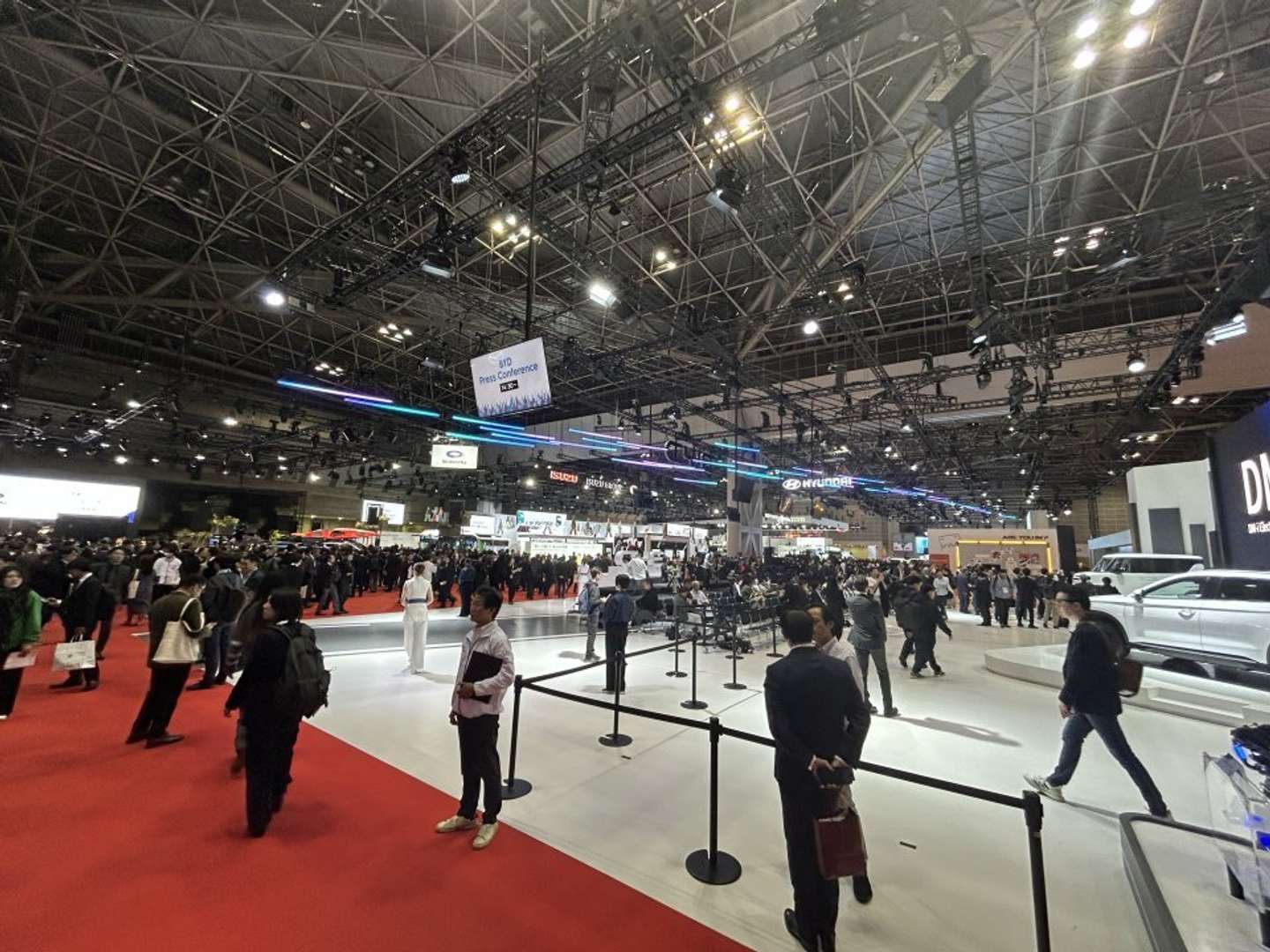 色々な乗り物がズラリ