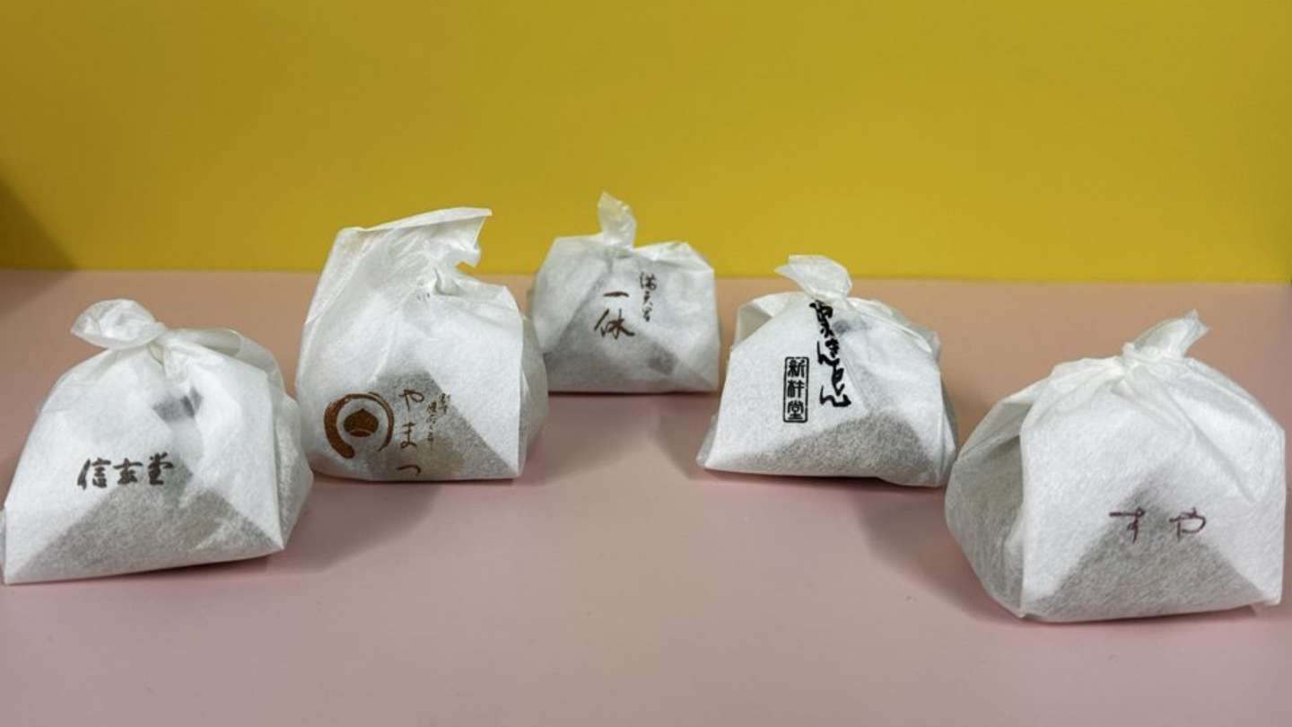 入手した栗きんとん5種（編集部撮影）