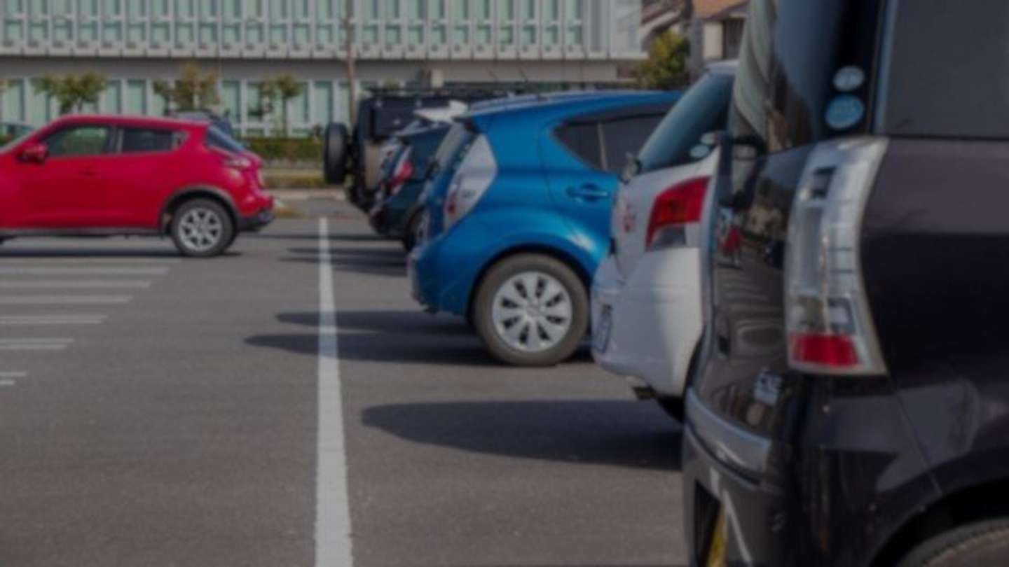 店の外に出ていた息子を...（画像はPhotoACより）