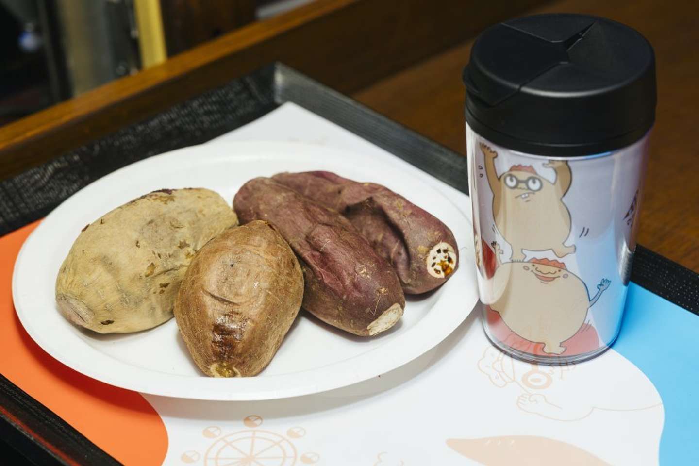 4種類の焼き芋を味わえる（画像はプレスリリースより）