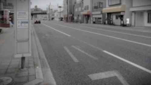 「運転中に息苦しくなり、急遽バス停に車を寄せた私。そこに見知らぬ夫婦がやってきて...」（奈良県・40代女性）