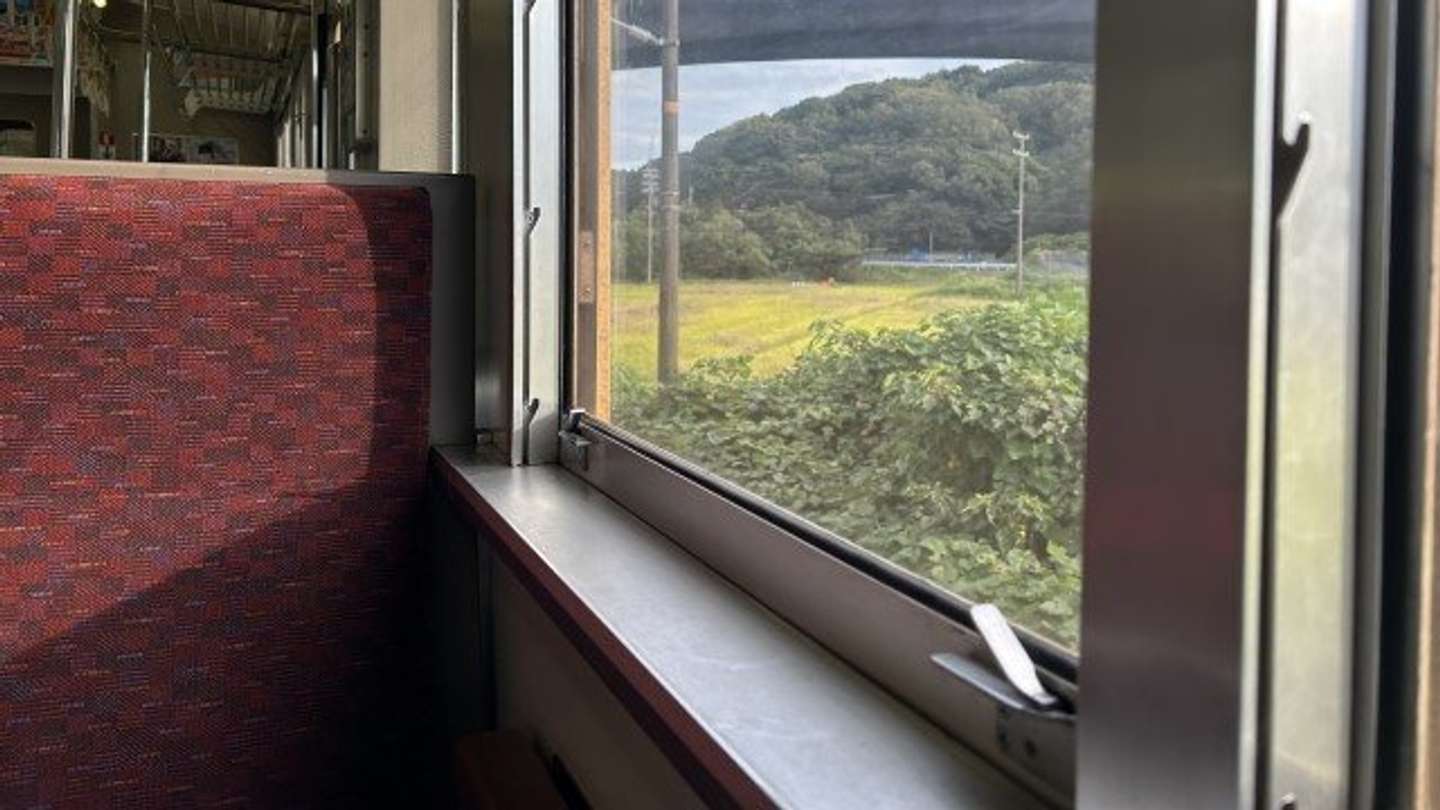 電車での出会いに感謝を（画像はphotoACより）