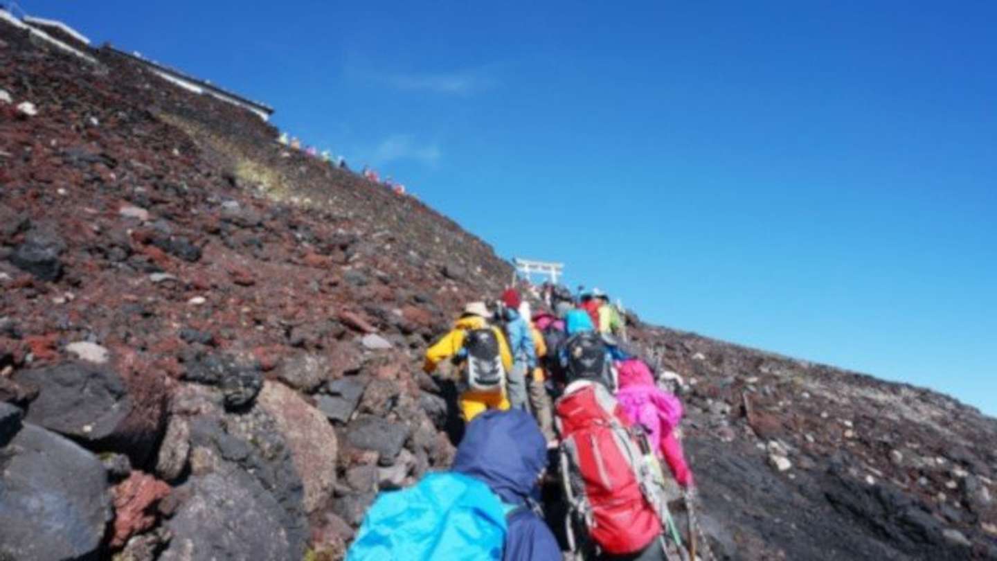 夫と富士山に上ったら...（画像はphotoAC)