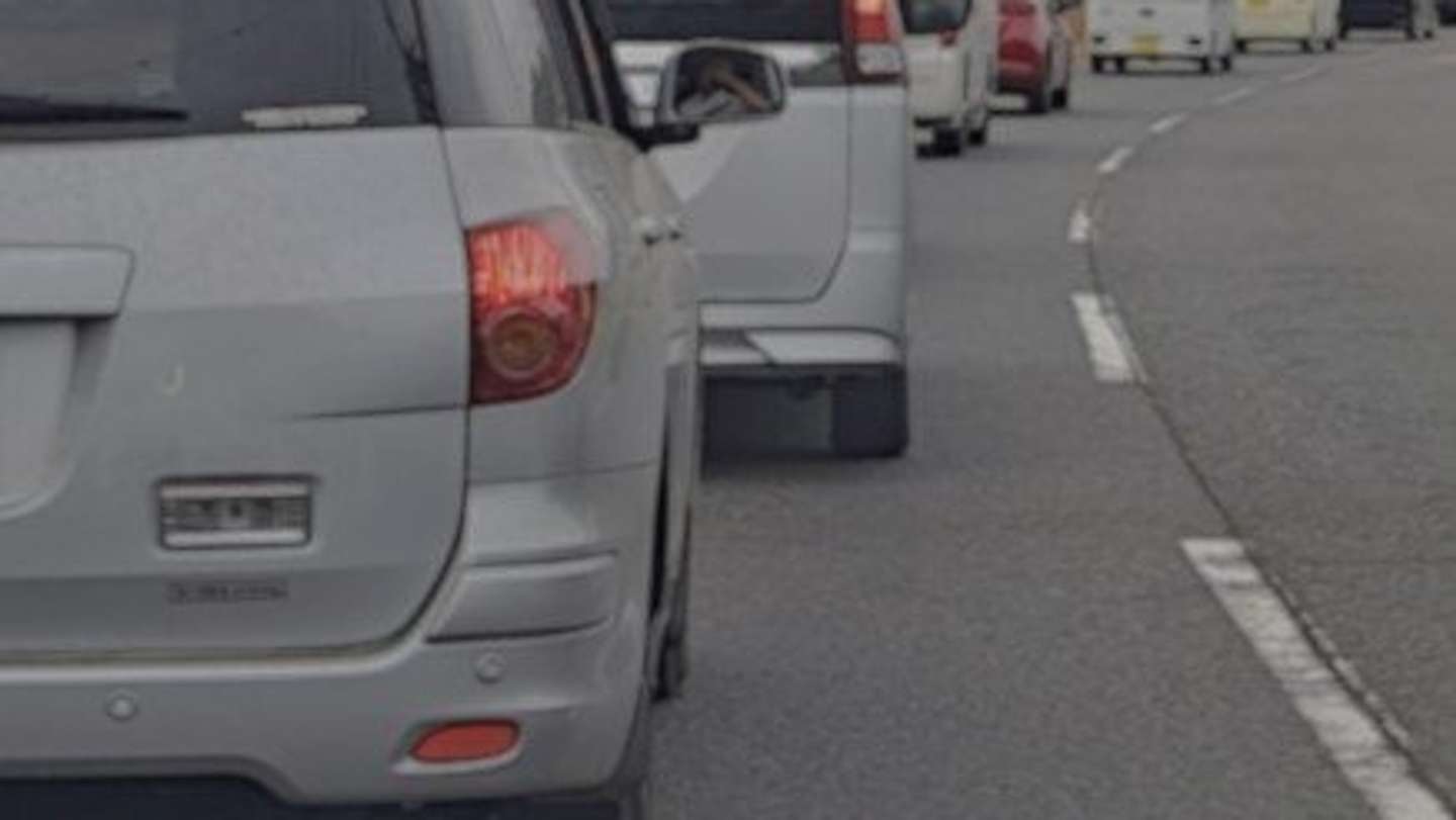 車に乗せてもらって...（画像はphotoAC)