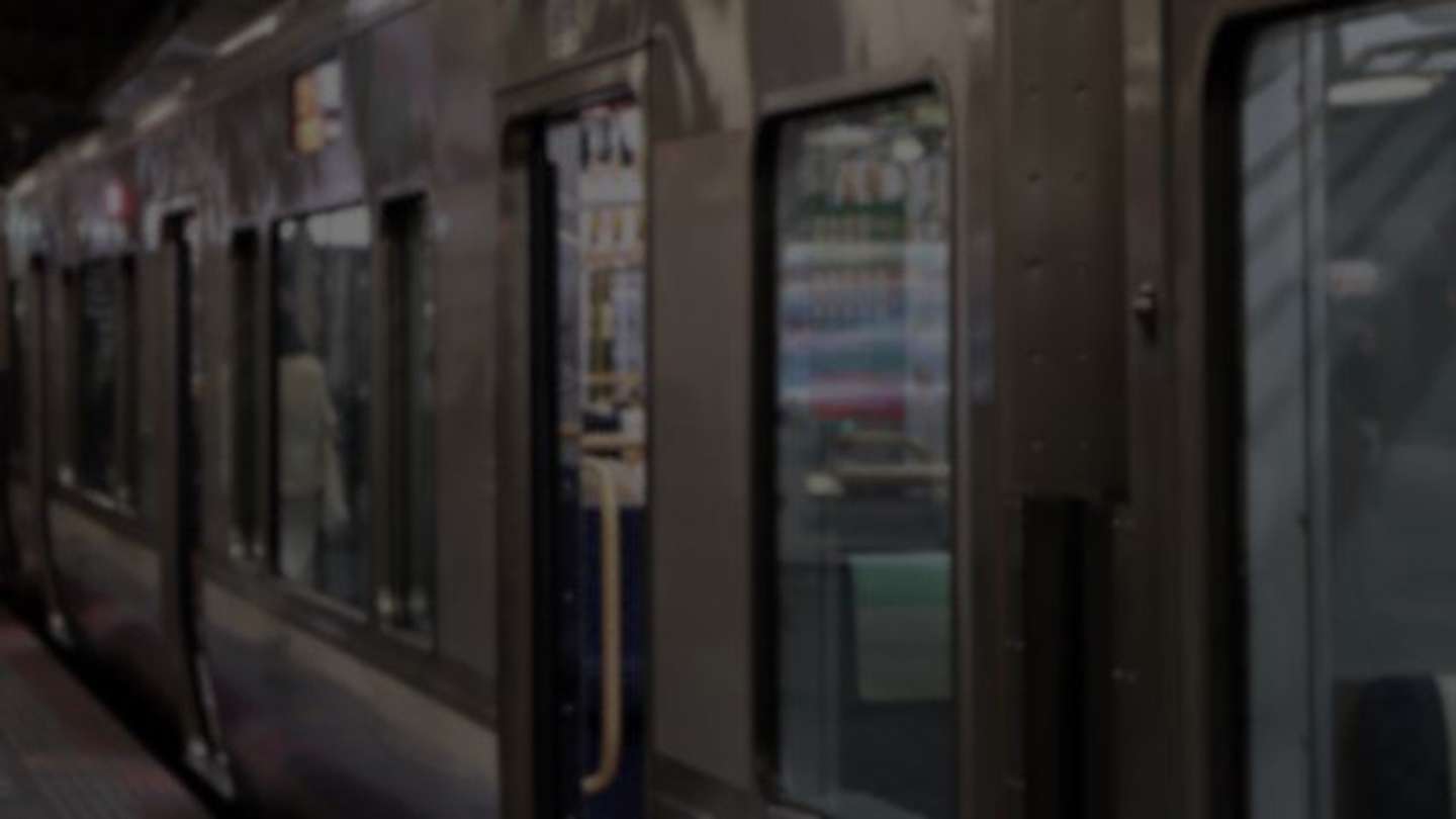 電車の中で倒れてしまい...（画像はphotoAC）