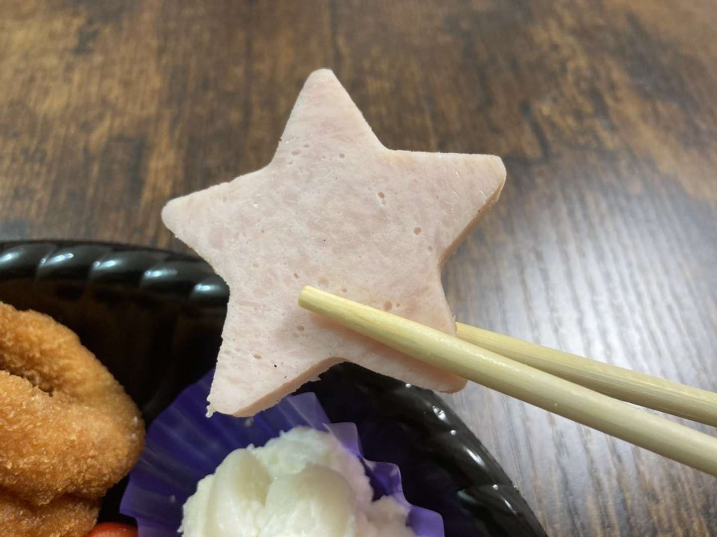 ＜連載＞スーパー玉出「激安メシ」の世界【クリスマスオードブル】