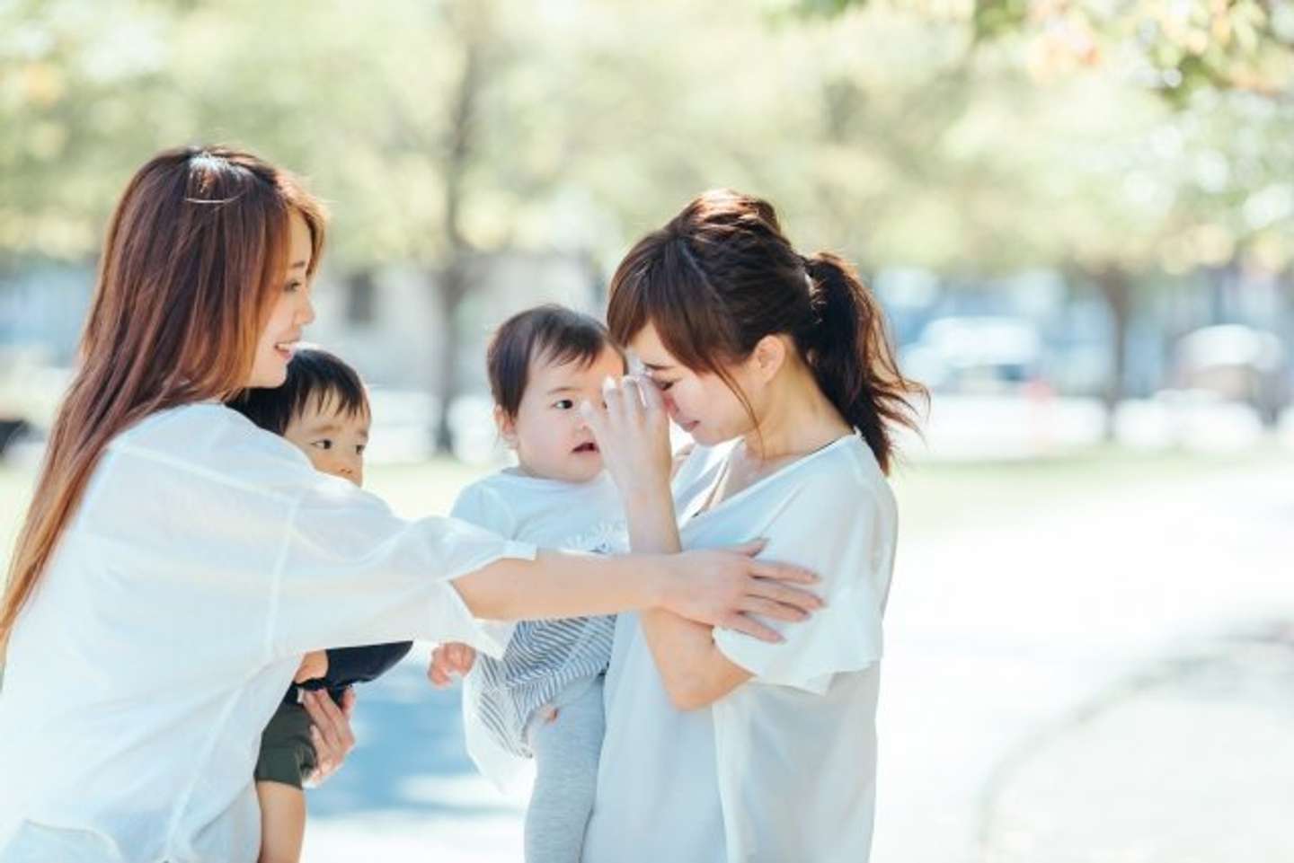 ママ友が助けになってくれて...（画像はphotoAC）