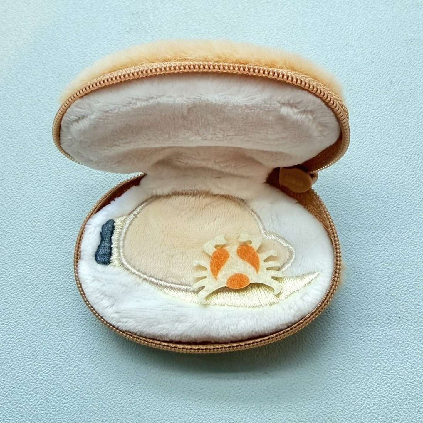 いる！（画像提供：あわしまマリンパーク）