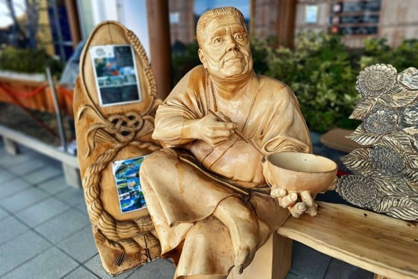 旅先での親切に感謝（画像はphotoAC）