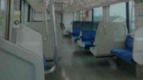 席を譲ってあげたら（画像はphotoAC）