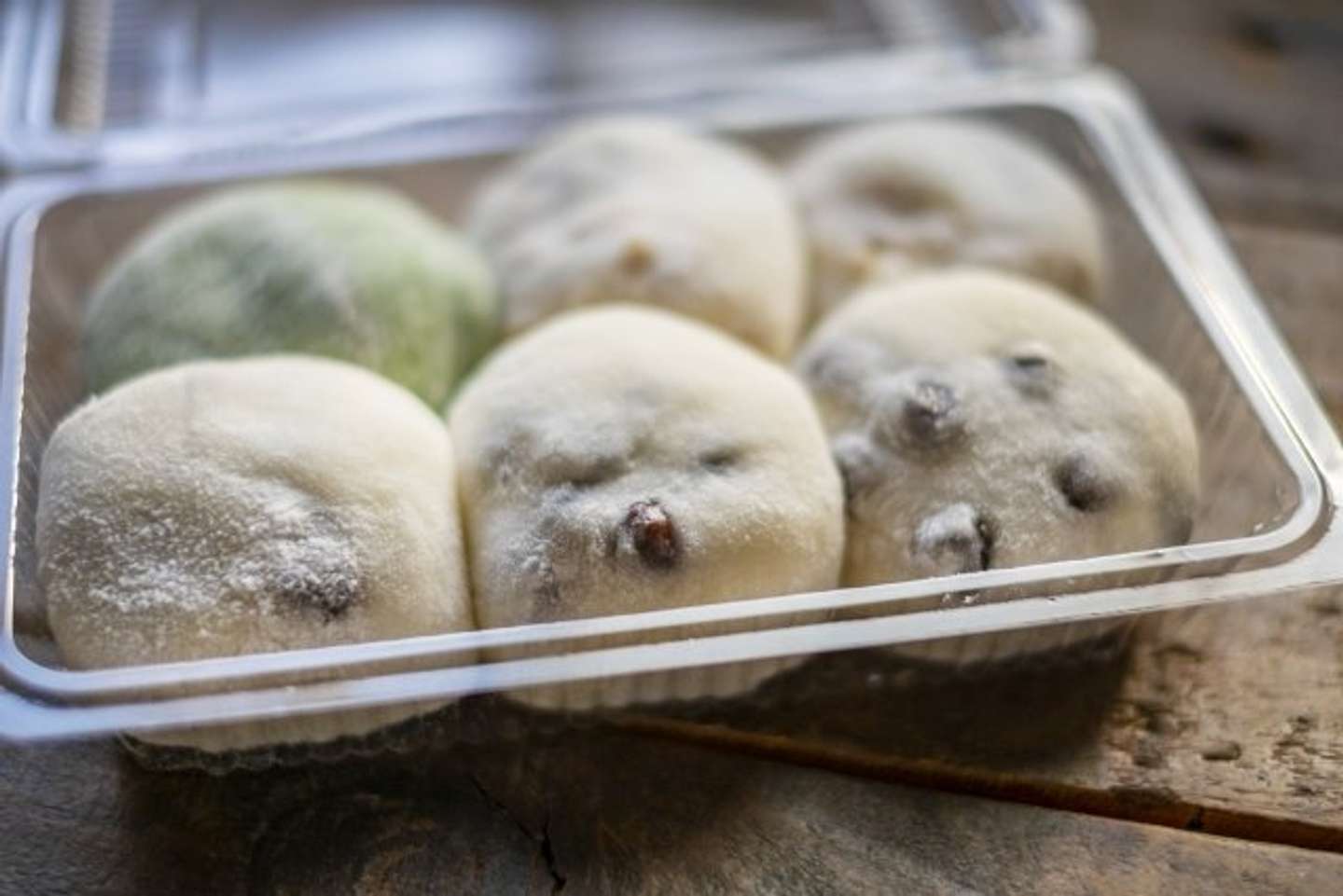 デッキの皆と粉騒動（画像はphotoAC）