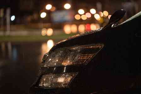 車で避難中に出会ったおばちゃんへ（画像はphotoAC）