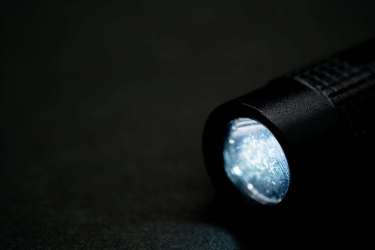 車の鍵はどこへ（画像はphotoAC）