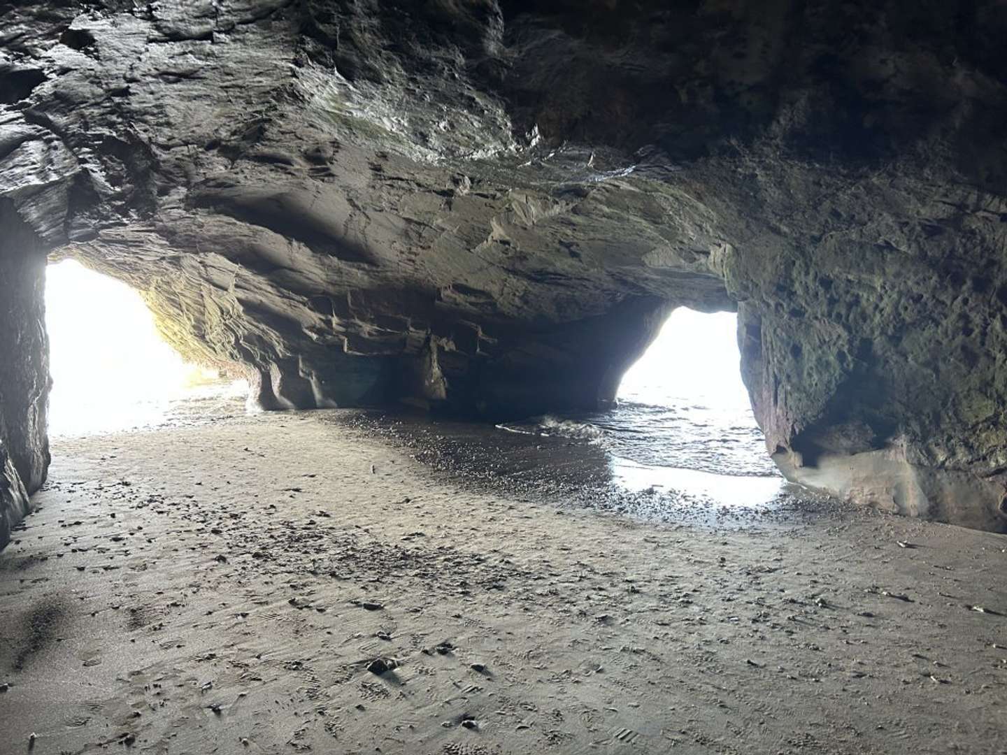 内部は迷路みたいだった（記者撮影）