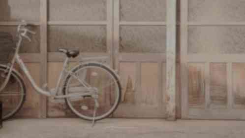 自転車ごと橋から転落、積んでいた米袋が破れて大ピンチ　お米をかき集めて店に持っていった結果（神奈川県・60代男性）