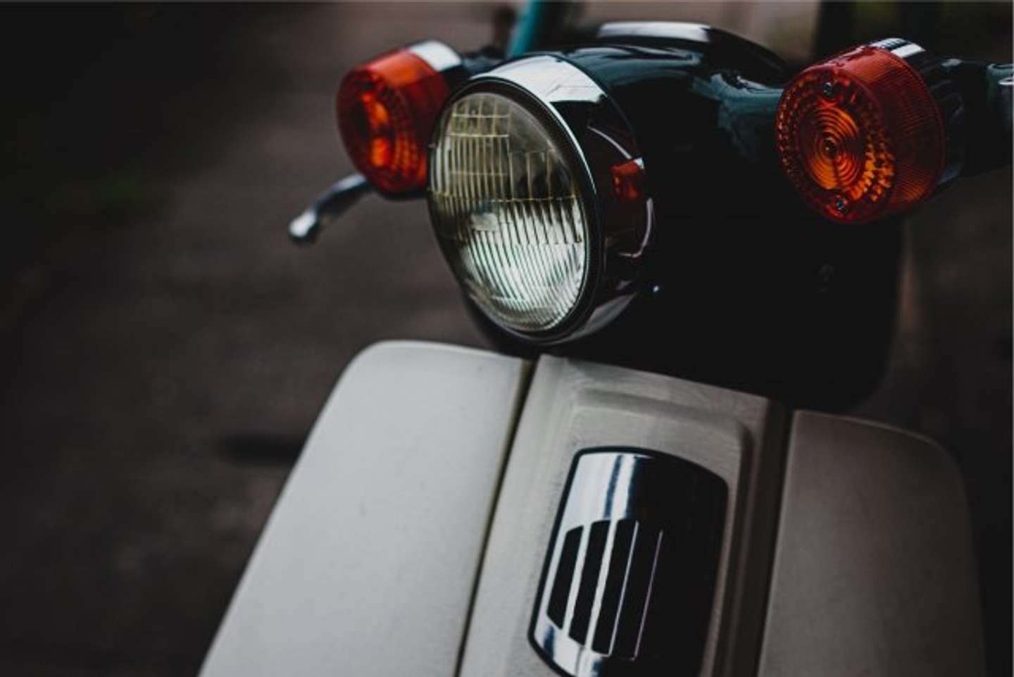 彼女の実家へ向かったけれど（画像はphotoAC）