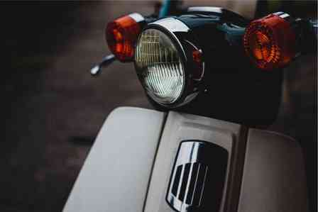 彼女の実家へ向かったけれど（画像はphotoAC）