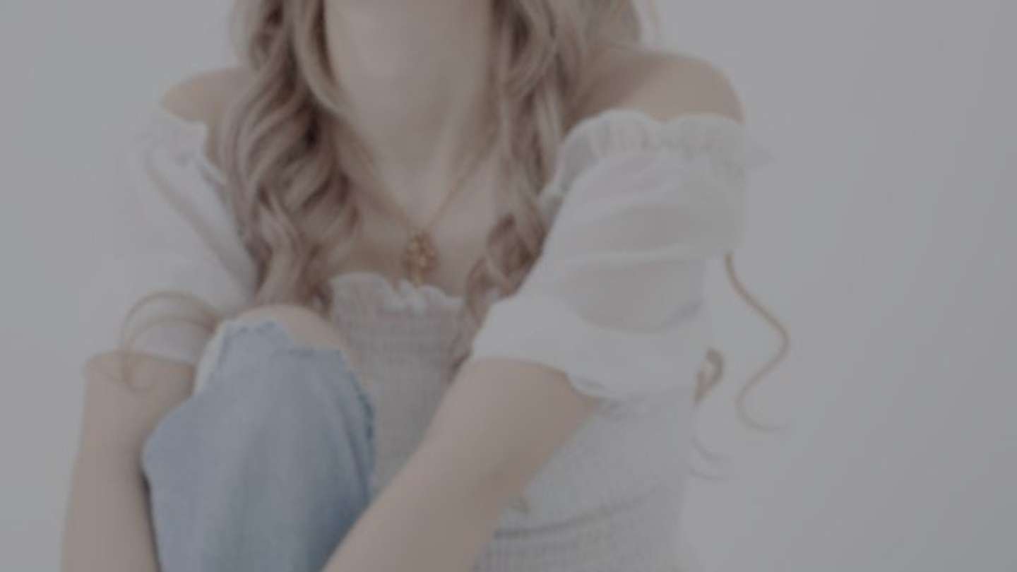 お姉さんに話しかけられて（画像はphotoAC）