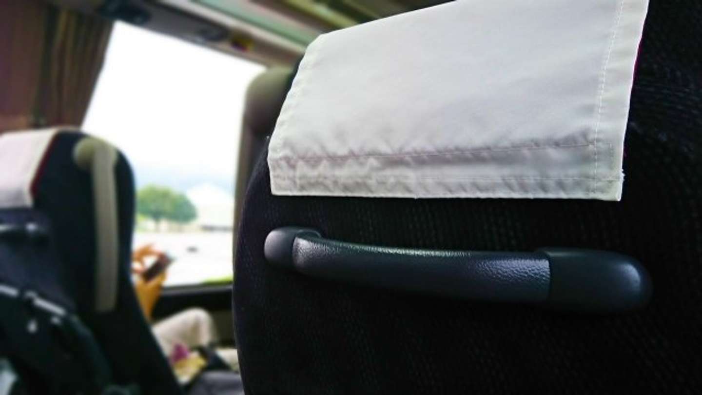 バスが遅れて焦ったけれど（画像はphotoAC）