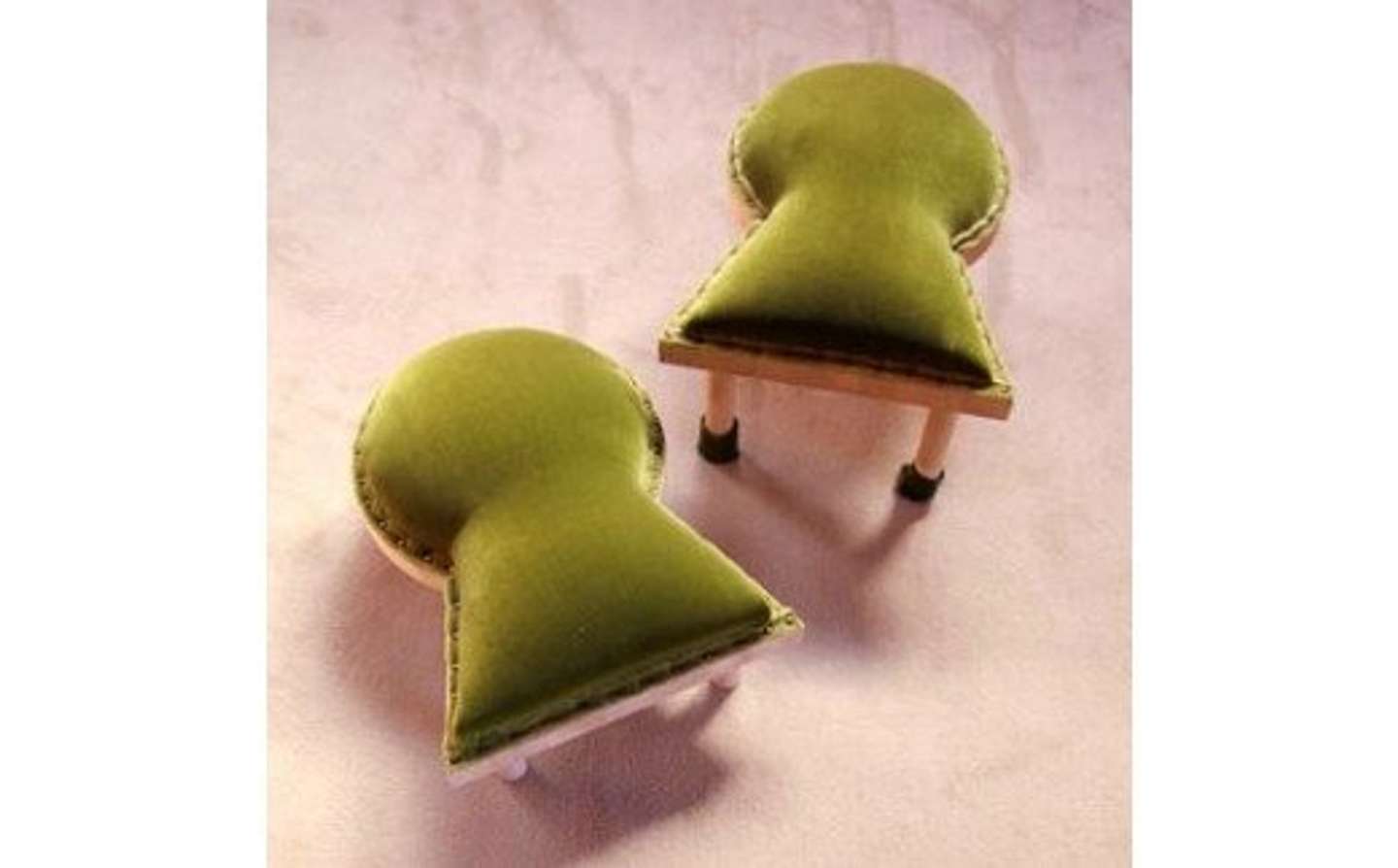 【奈良県 奈良市】「古墳椅子 古墳クッション 宇宙椅子」100,000円（ふるさとチョイスより）