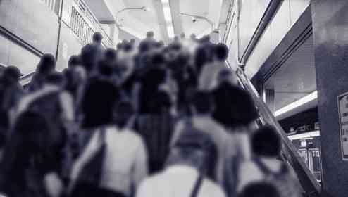 「痴漢しただろ！逃げんな！」駅で犯人に叫ぶ私。それを聞いたサラリーマン男性が（神奈川県・20代女性）