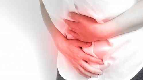 急激な腹痛が（画像はphotoAC）