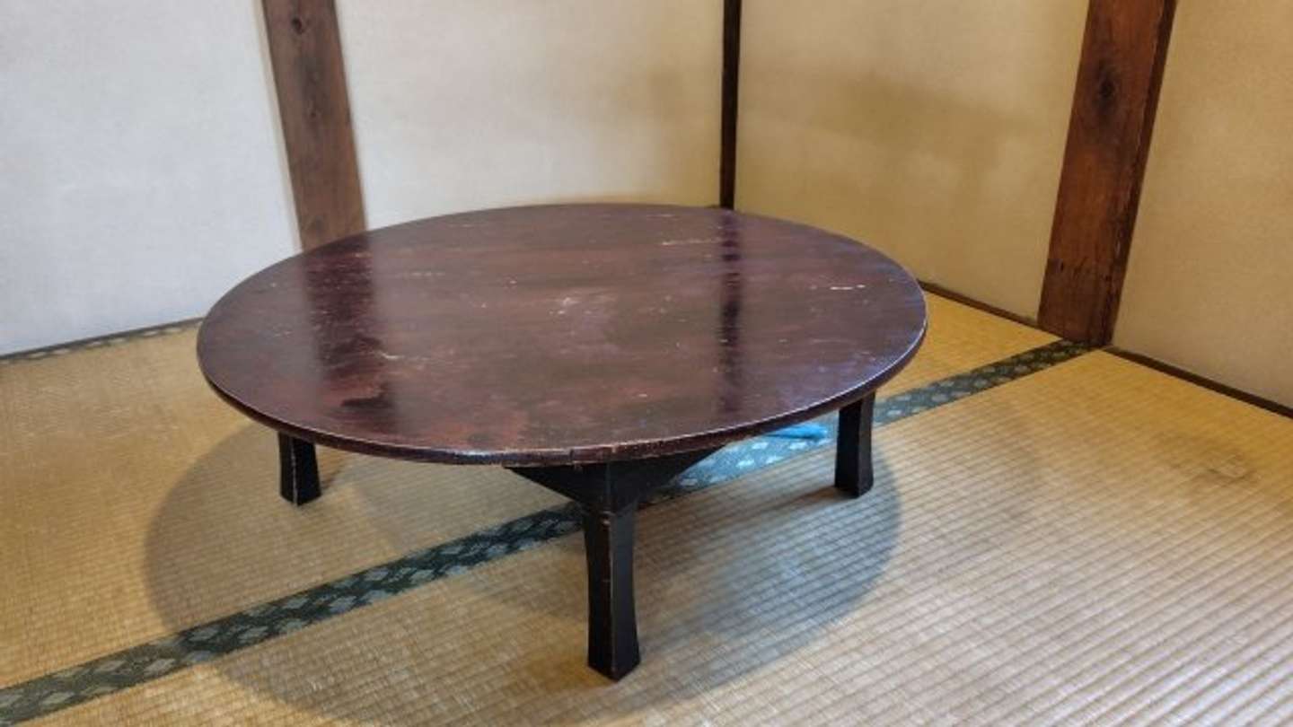 家にあげてもらい...（画像はphotoAC）