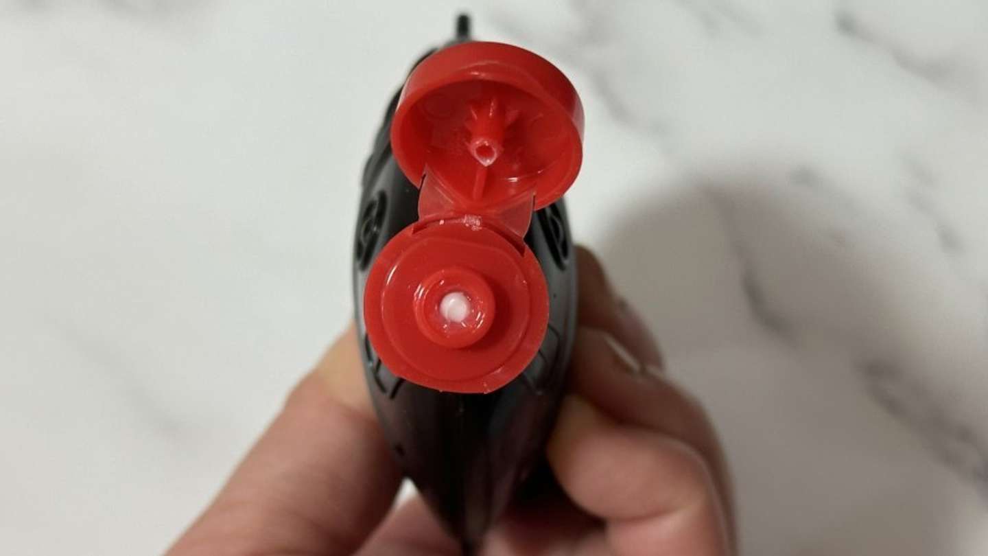 白...（画像は編集部撮影）