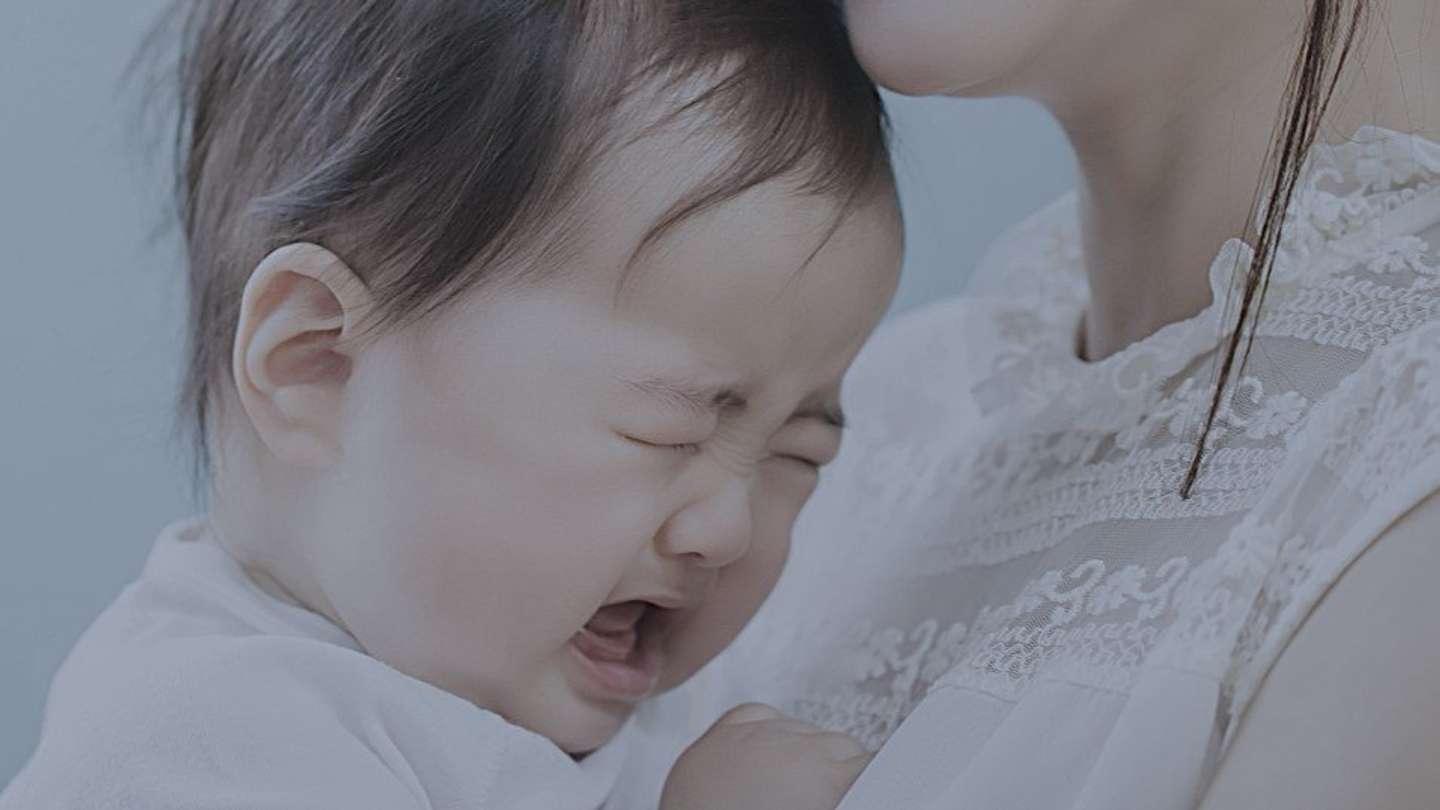 電車で赤ちゃんがぐずりだし（画像はphotoAC）