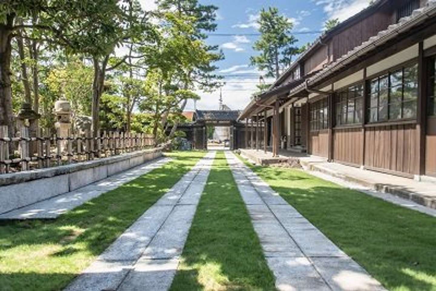 住宅の西門（画像提供：富山市）