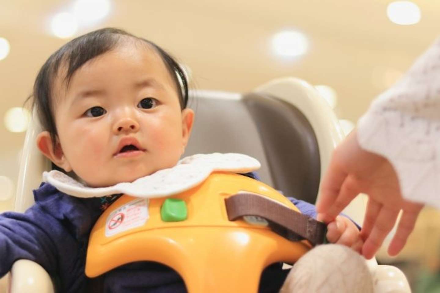 初めてのベビー用ショッピングカート（画像はphotoAC）