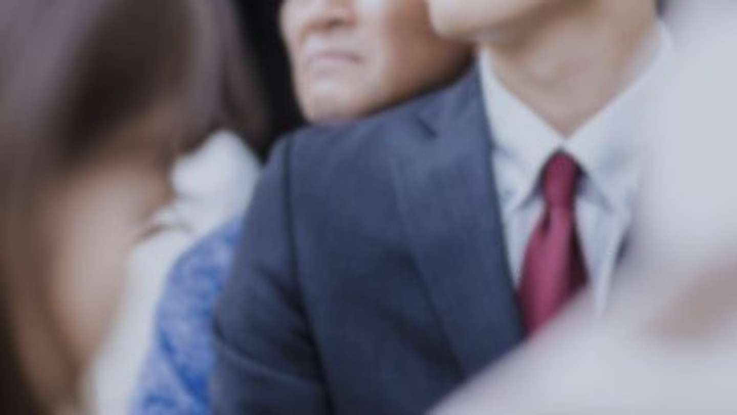 混雑した電車で（画像はphotoAC）