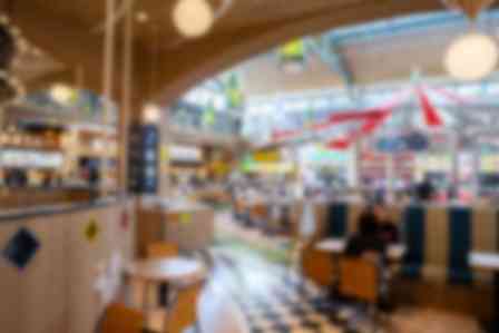 食器を返そうとしていたら（画像はphotoAC）