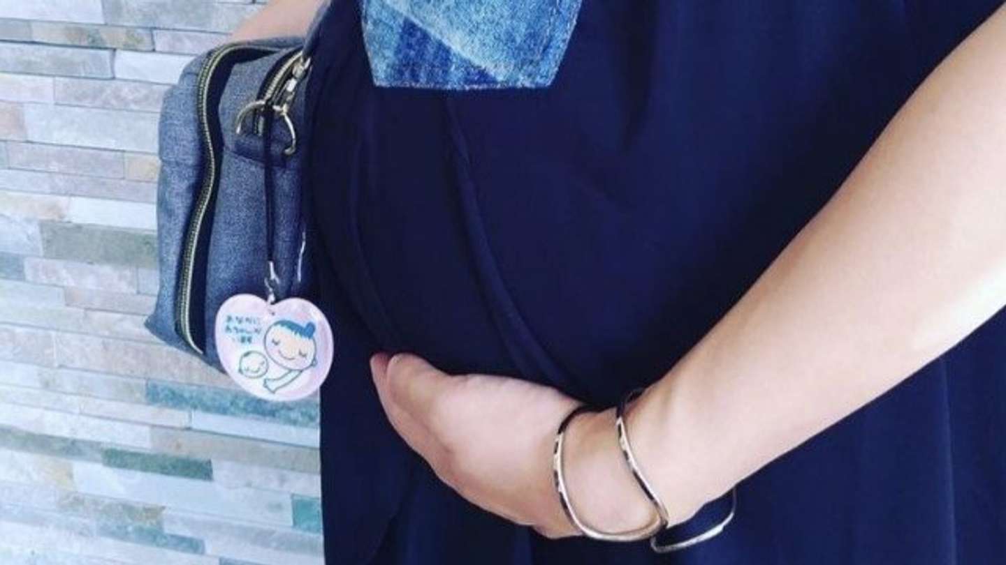 買い物に向かう途中で（画像はphotoAC）