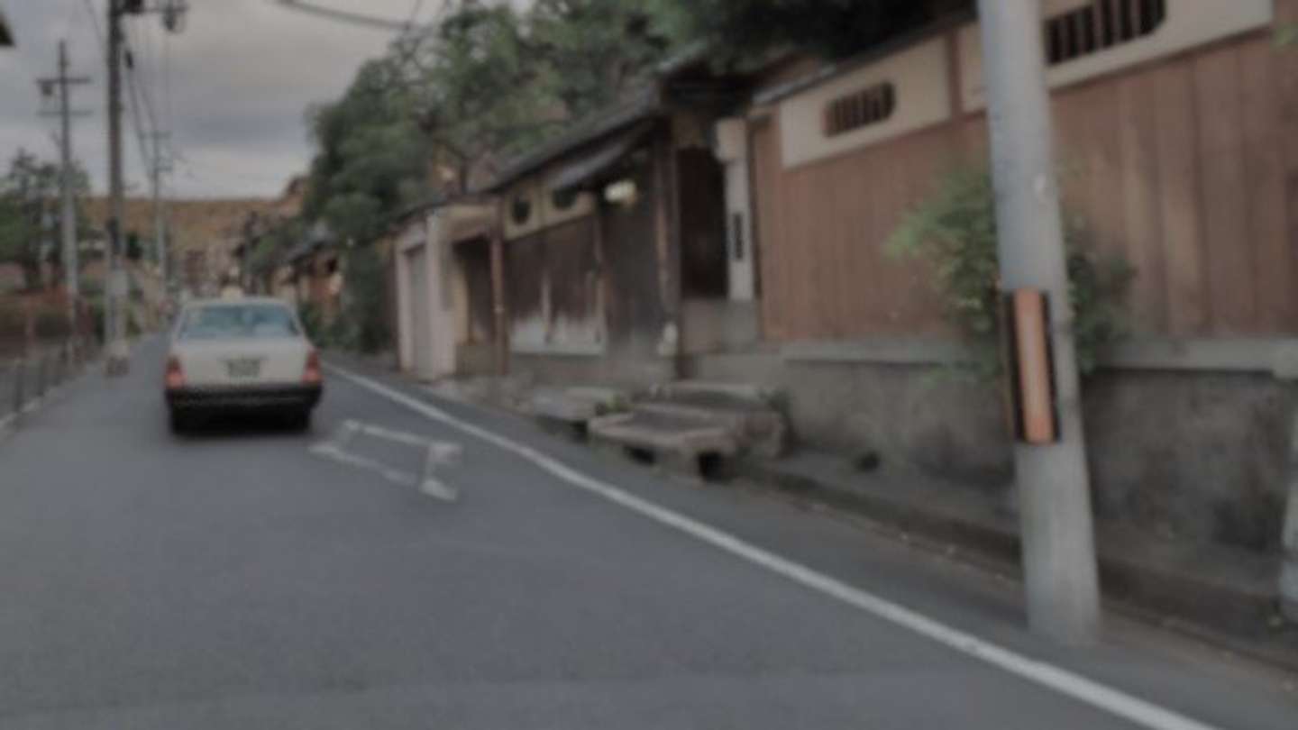 タクシーで送ってくれて...（画像はphotoAC）