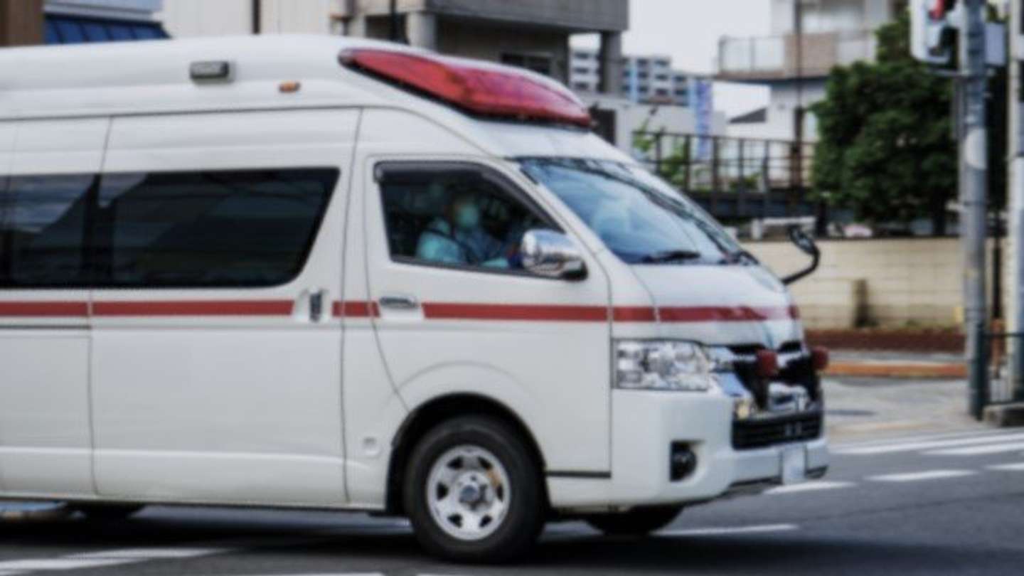 救急車を呼んでくれて（画像はphotoAC）