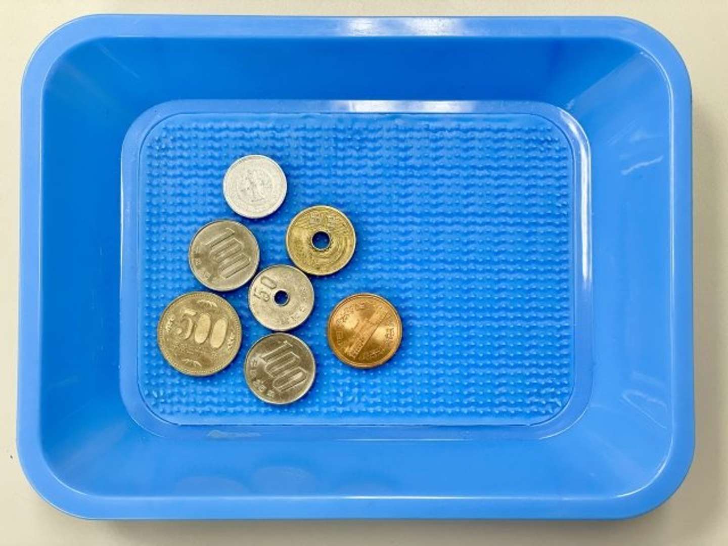 お金が足りなくて...（画像はphotoAC）