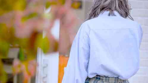 派手な女子高生が通りかかり（画像はphotoAC）
