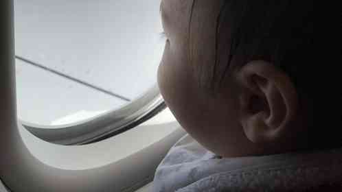 1歳息子と乗った飛行機で（画像はphotoAC）