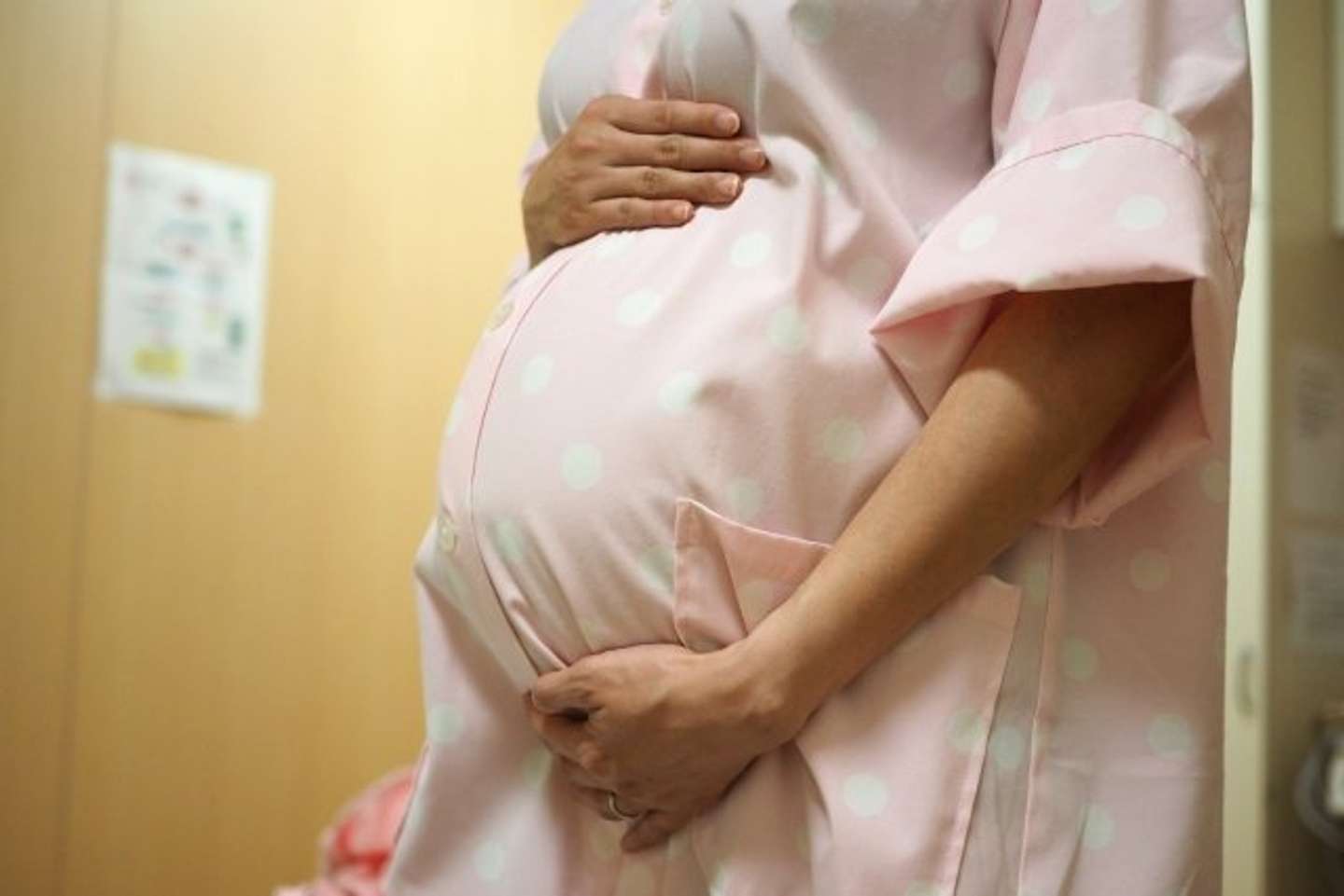 出産のためにの入院中に...（画像はphotoAC）