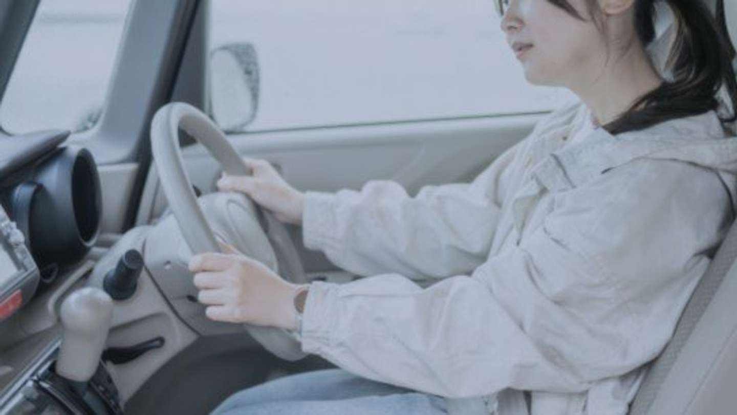 車を運転していたけれど...（画像はphotoAC）