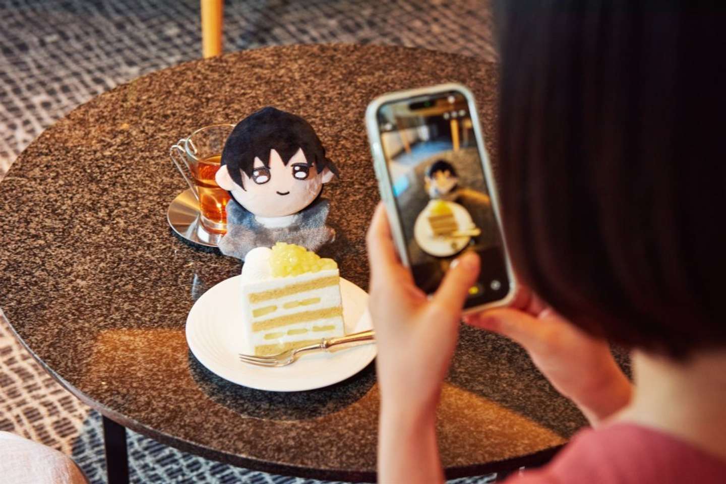 「推しぬい」とお祝いパーティー（画像はプレスリリースより）