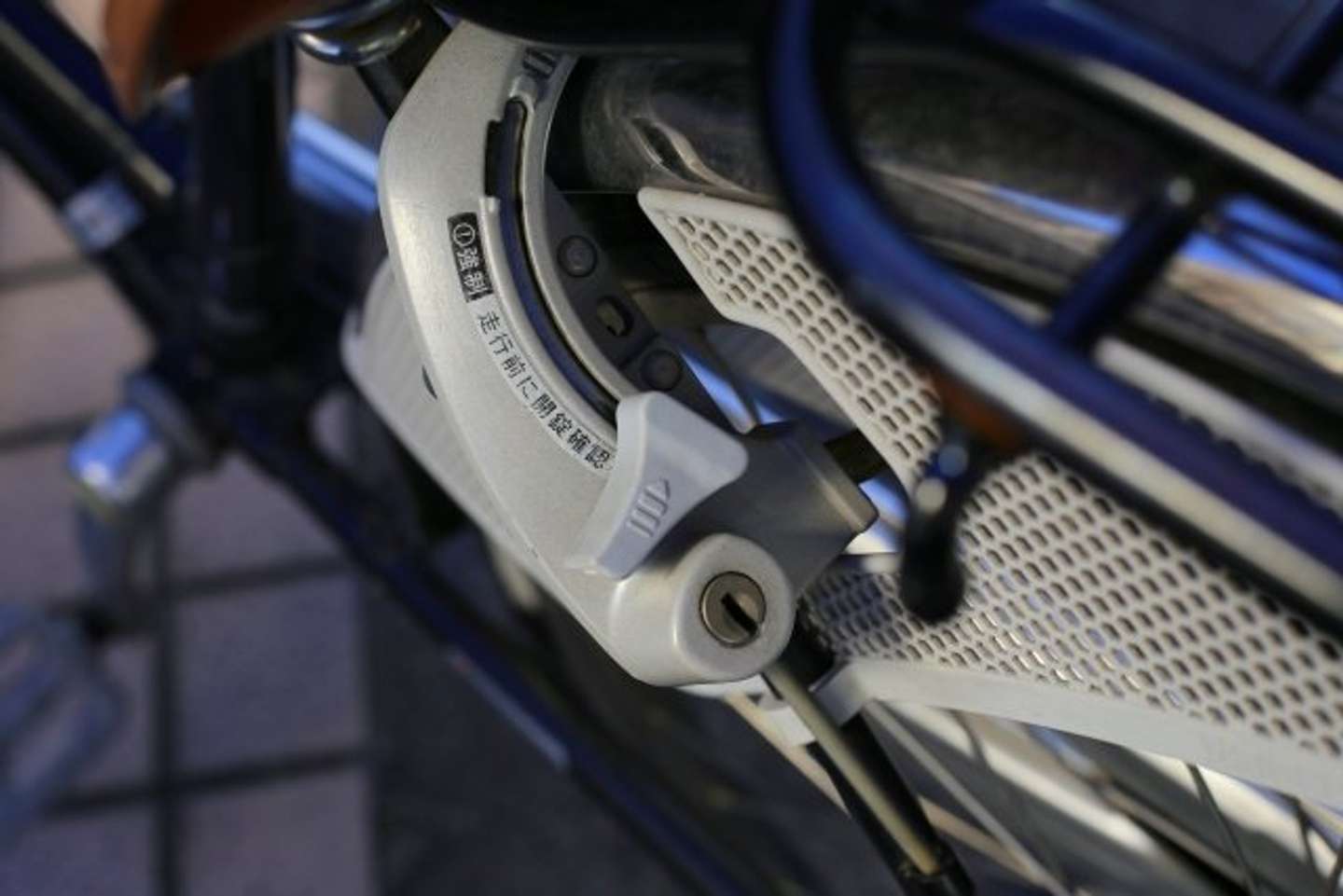 自転車の鍵を落としてしまって...（画像はphotoAC）