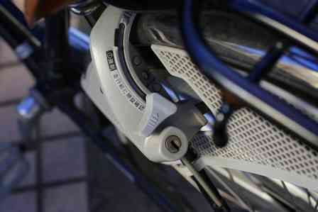 自転車のカギを側溝に落とした私。取れないまま迎えた翌朝、顔見知りのおばちゃんが（岡山県・40代女性）