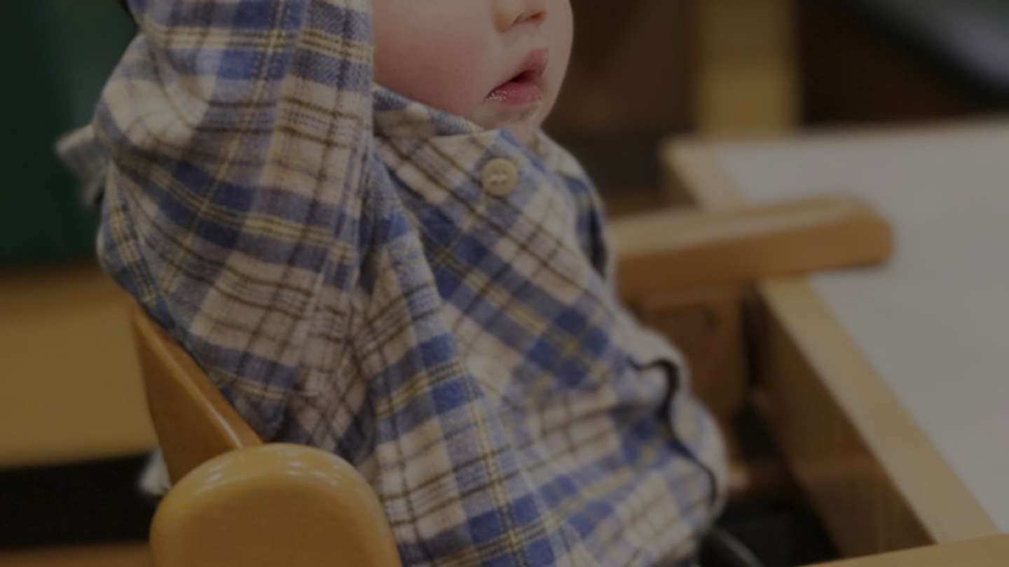 ファミレスで1歳息子が泣き始めて...（画像はphotoAC）