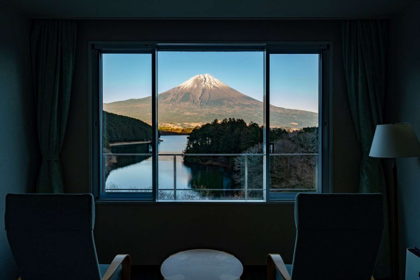 客室から見る富士山（画像はプレスリリースより）