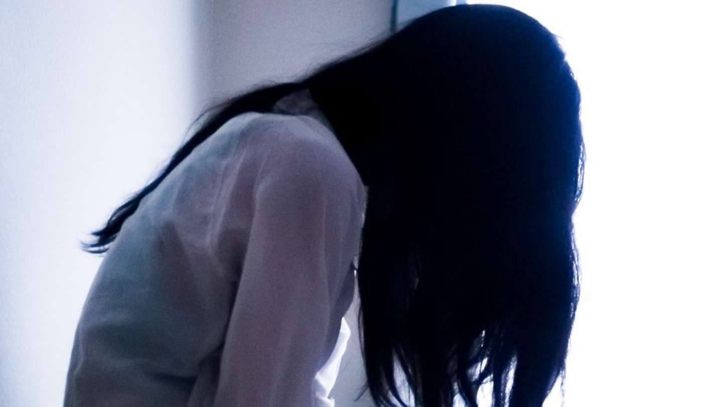 ひどい体調不良で...（画像はphotoAC）